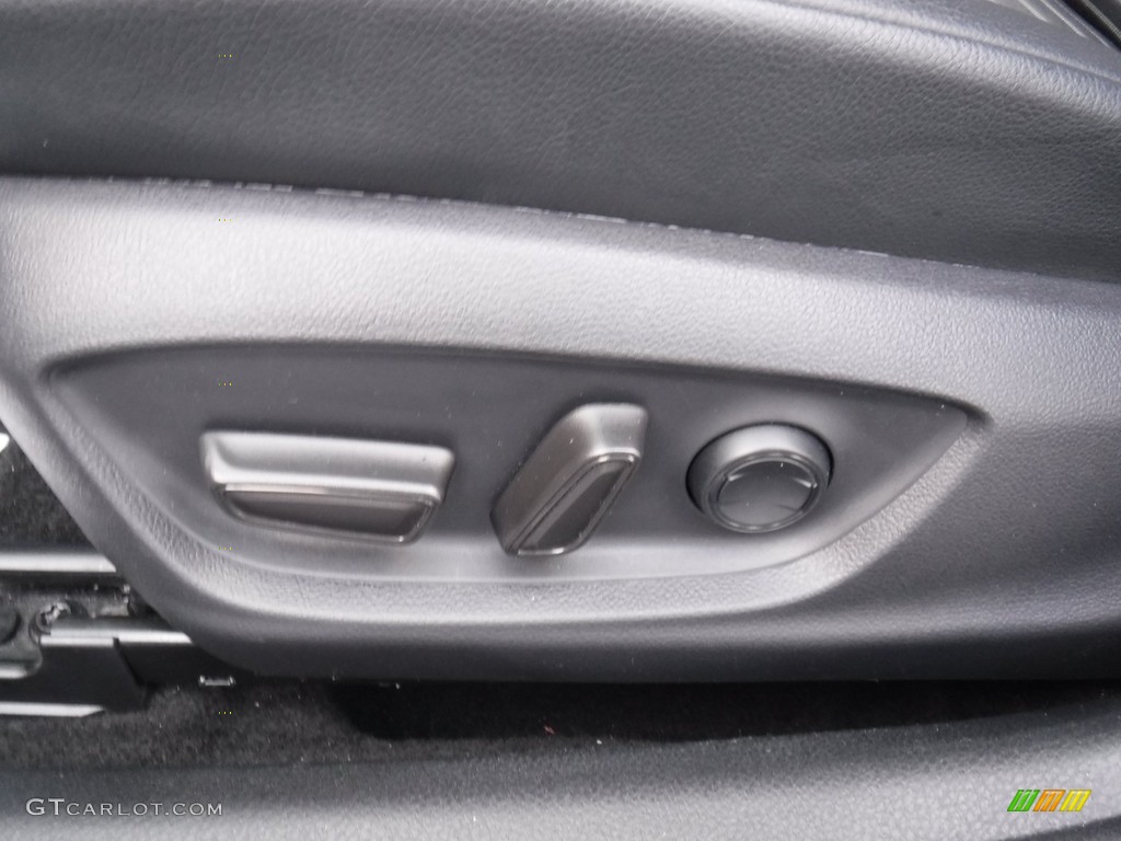 2019 Camry SE - Celestial Silver Metallic / Ash photo #15