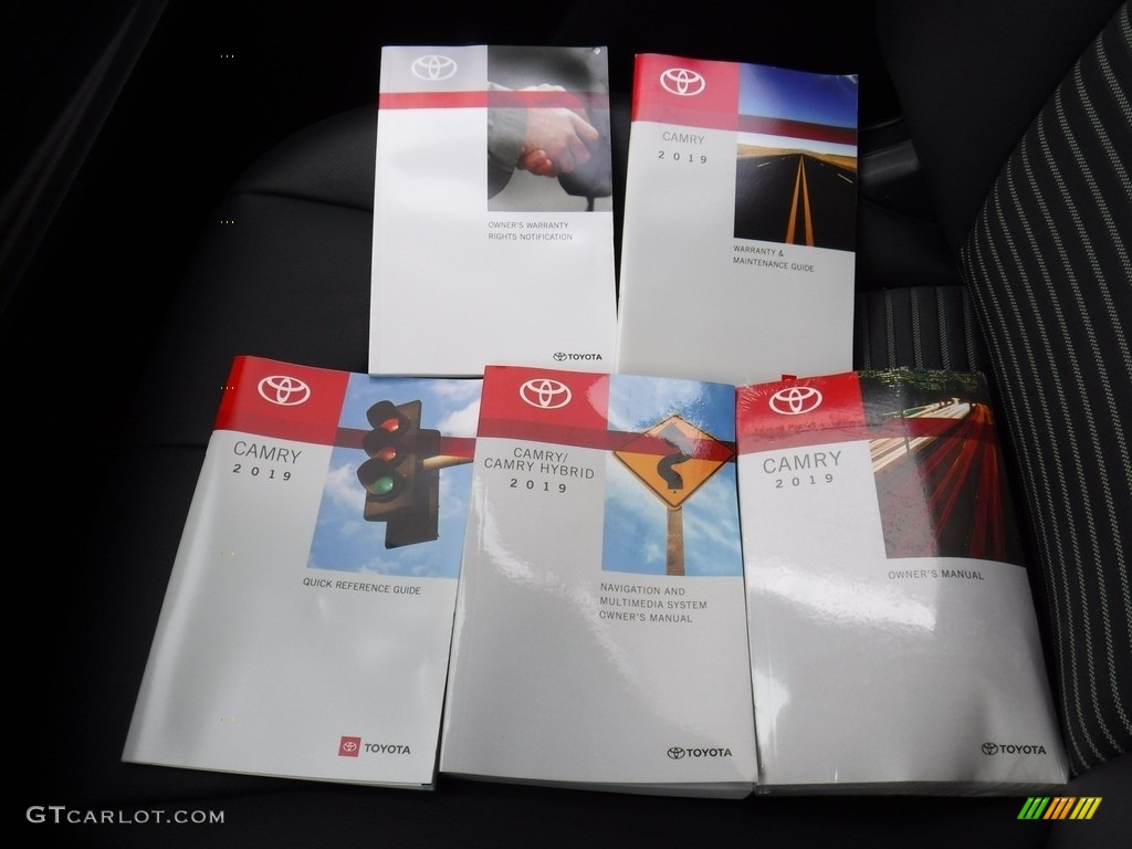 2019 Camry SE - Celestial Silver Metallic / Ash photo #32