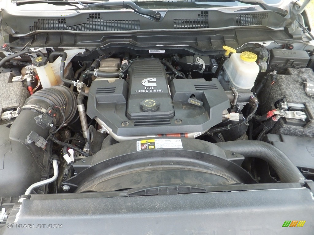 2016 Ram 5500 Tradesman Crew Cab Chassis Engine Photos