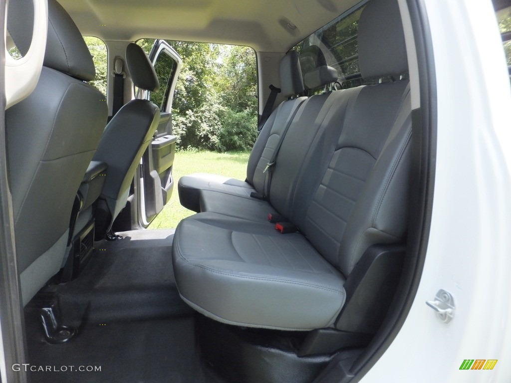 2016 Ram 5500 Tradesman Crew Cab Chassis Interior Color Photos