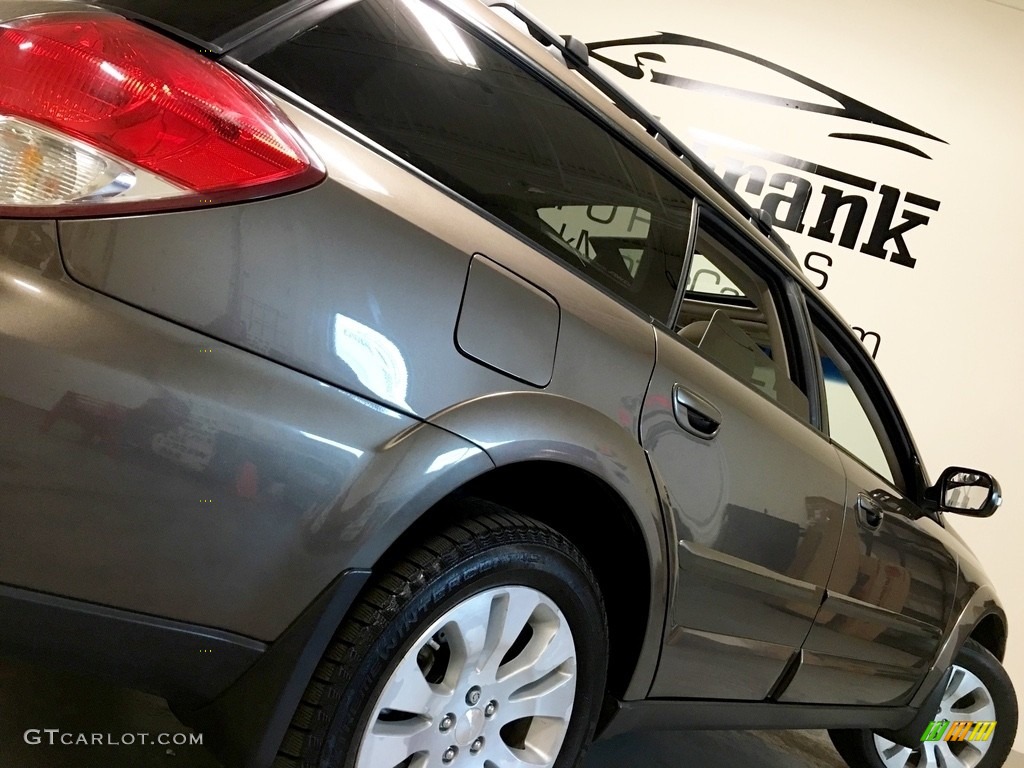 2009 Outback 2.5XT Limited Wagon - Deep Bronze Metallic / Warm Ivory photo #23