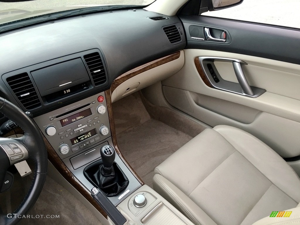 Warm Ivory Interior 2009 Subaru Outback 2.5XT Limited Wagon Photo #138686175