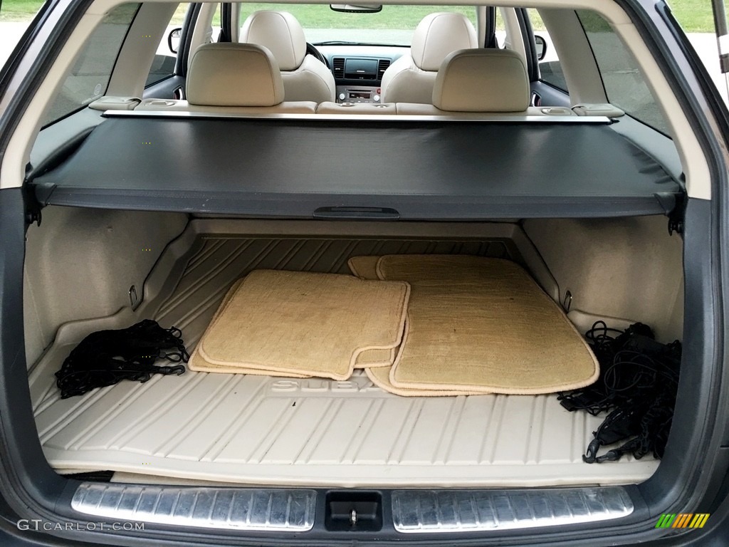 2009 Subaru Outback 2.5XT Limited Wagon Trunk Photo #138686967