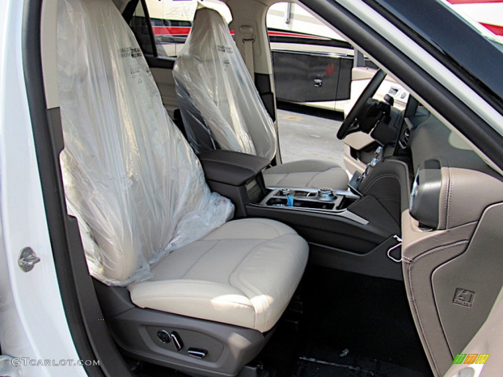 2020 Explorer Platinum 4WD - Star White Metallic Tri-Coat / Sandstone photo #11