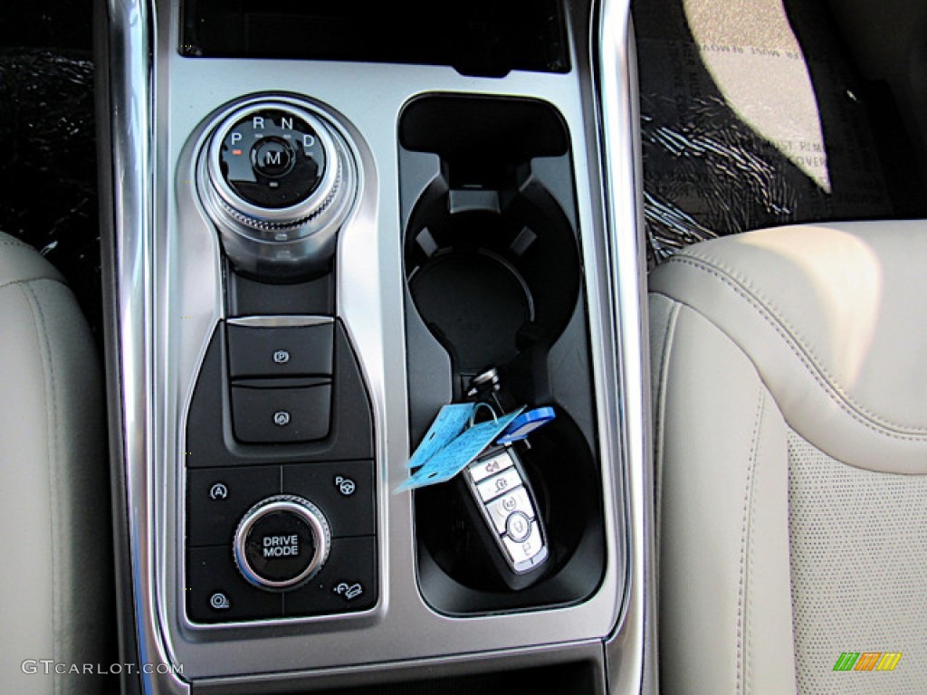 2020 Explorer Platinum 4WD - Star White Metallic Tri-Coat / Sandstone photo #24