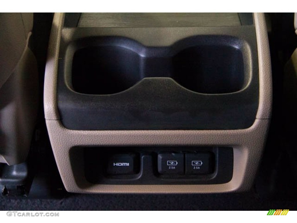 2018 Odyssey EX-L - Forest Mist Metallic / Beige photo #19