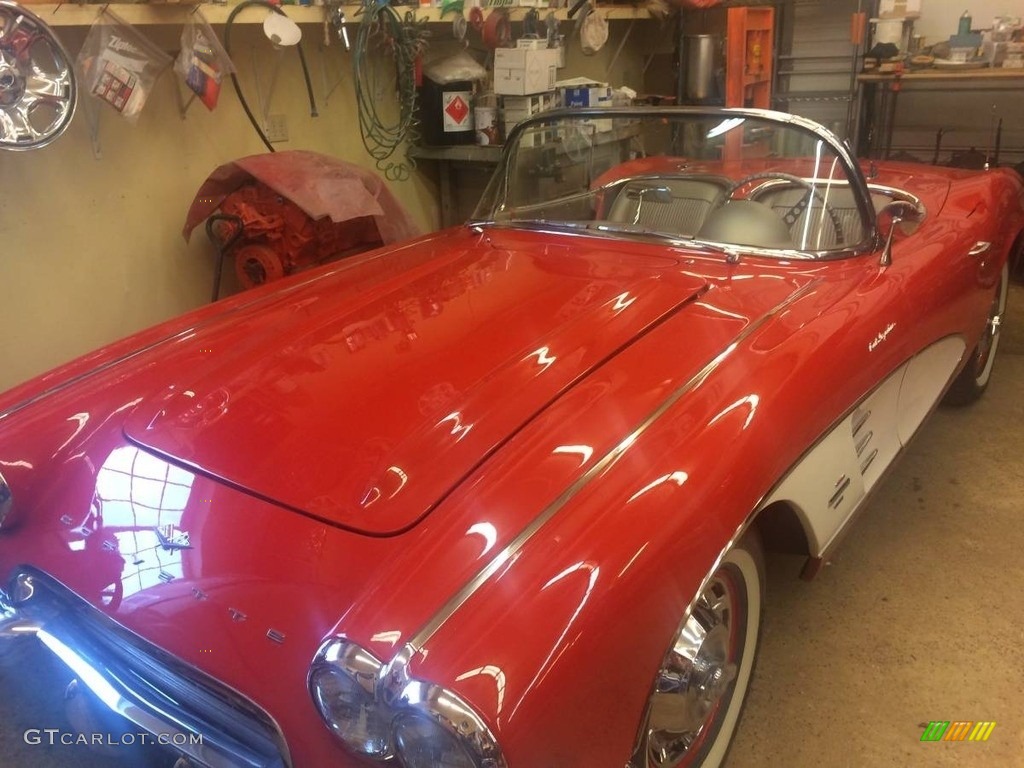 1961 Corvette Convertible - Roman Red / Fawn photo #24