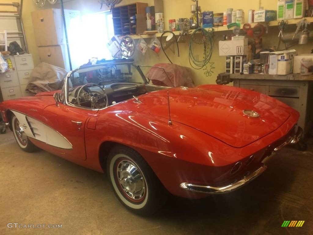 1961 Corvette Convertible - Roman Red / Fawn photo #26