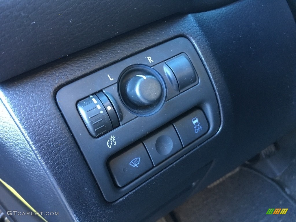 2007 Subaru Outback 2.5 XT Limited Wagon Controls Photos