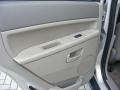 Light Graystone Pearl - Grand Cherokee Laredo Photo No. 14