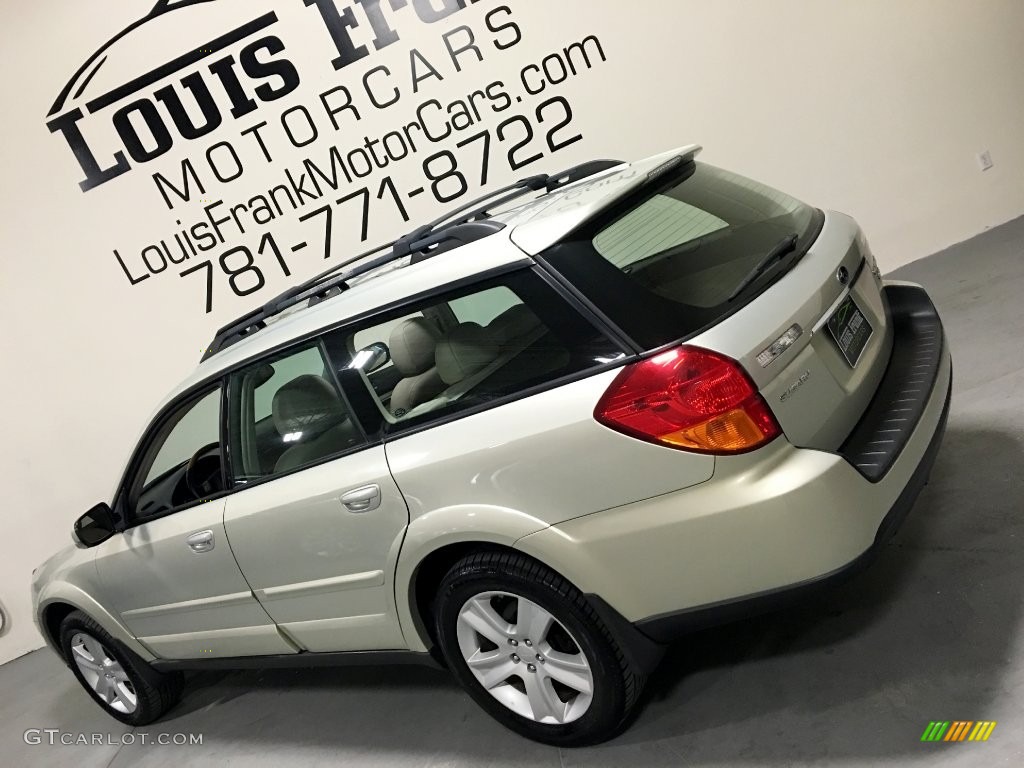 2005 Outback 3.0 R VDC Limited Wagon - Champagne Gold Opal / Taupe photo #18