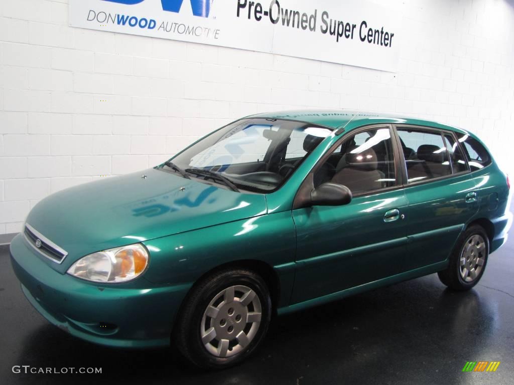 2002 Rio Cinco Hatchback - Emerald Green / Gray photo #2