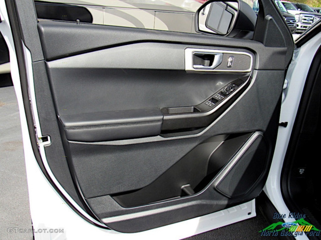 2020 Explorer 4WD - Oxford White / Sandstone photo #25