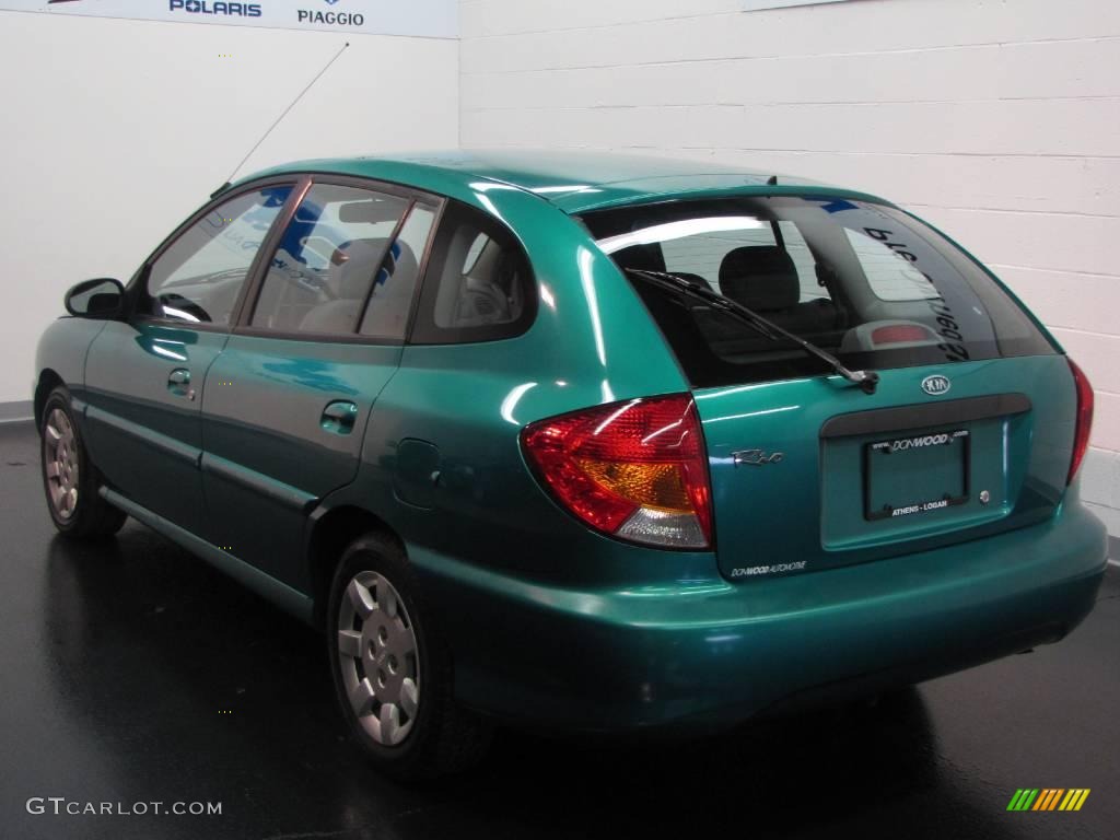 2002 Rio Cinco Hatchback - Emerald Green / Gray photo #5