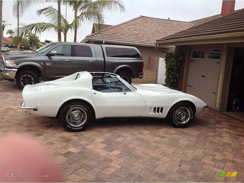 Polar White 1968 Chevrolet Corvette Coupe Exterior Photo #138698988