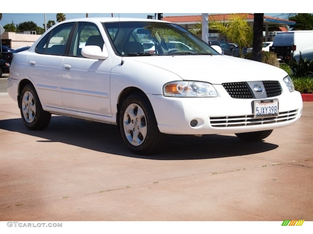 Cloud White Nissan Sentra