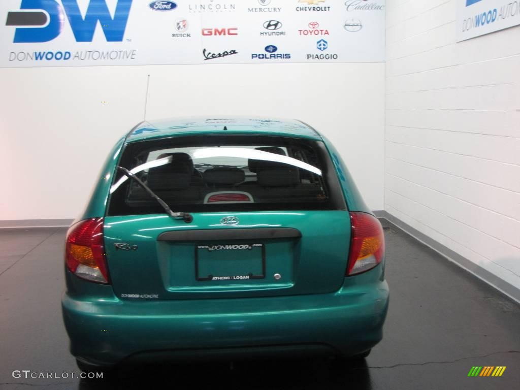 2002 Rio Cinco Hatchback - Emerald Green / Gray photo #7