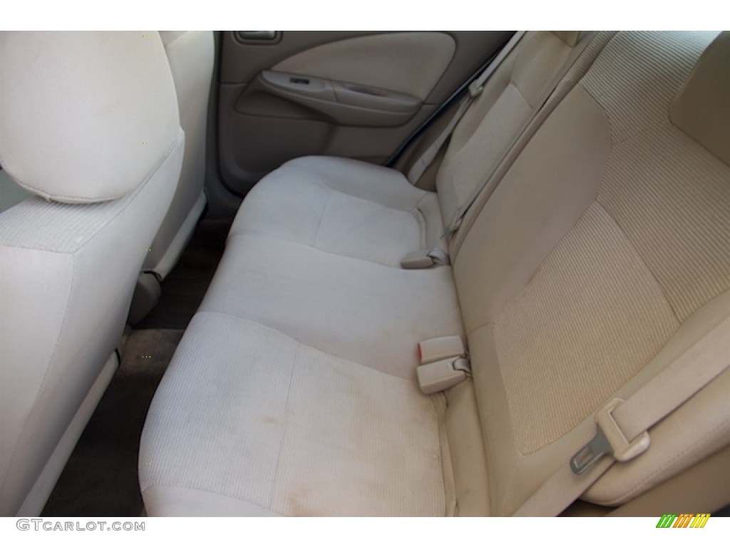 Taupe Interior 2004 Nissan Sentra 1.8 S Photo #138699318
