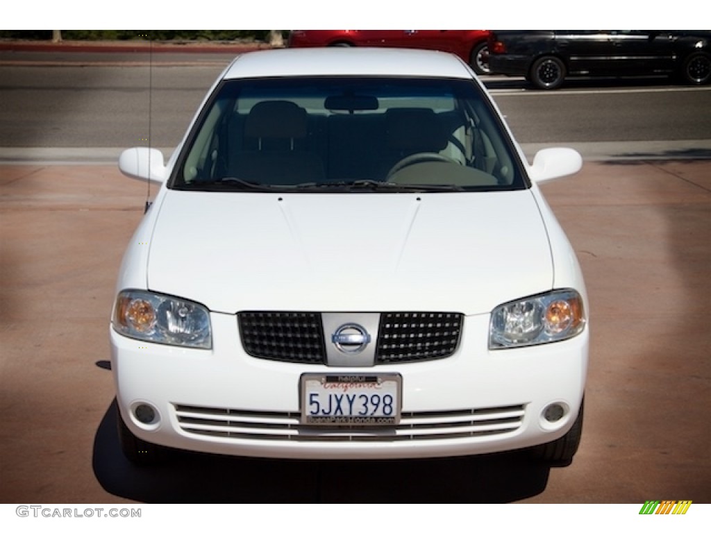 2004 Sentra 1.8 S - Cloud White / Taupe photo #7