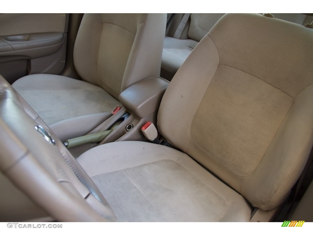 2004 Nissan Sentra 1.8 S Front Seat Photos