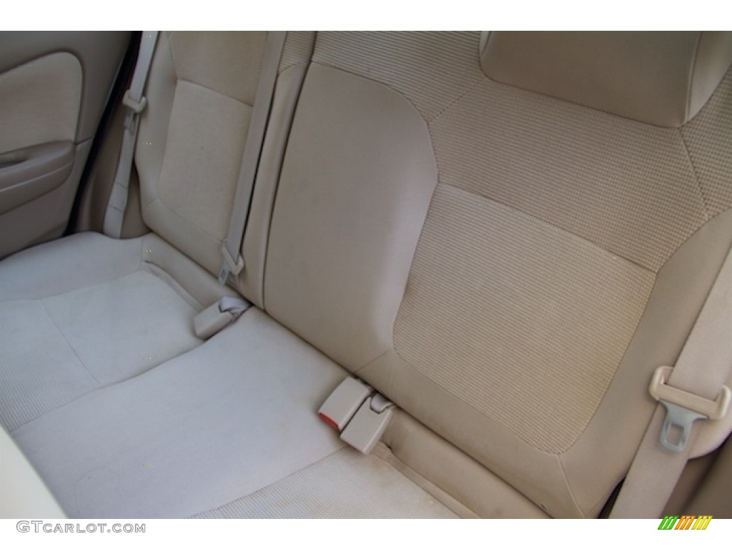 2004 Nissan Sentra 1.8 S Rear Seat Photos