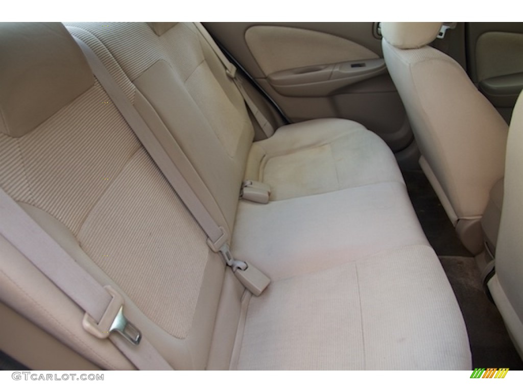 2004 Sentra 1.8 S - Cloud White / Taupe photo #16