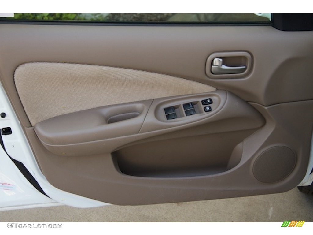 2004 Nissan Sentra 1.8 S Taupe Door Panel Photo #138699600