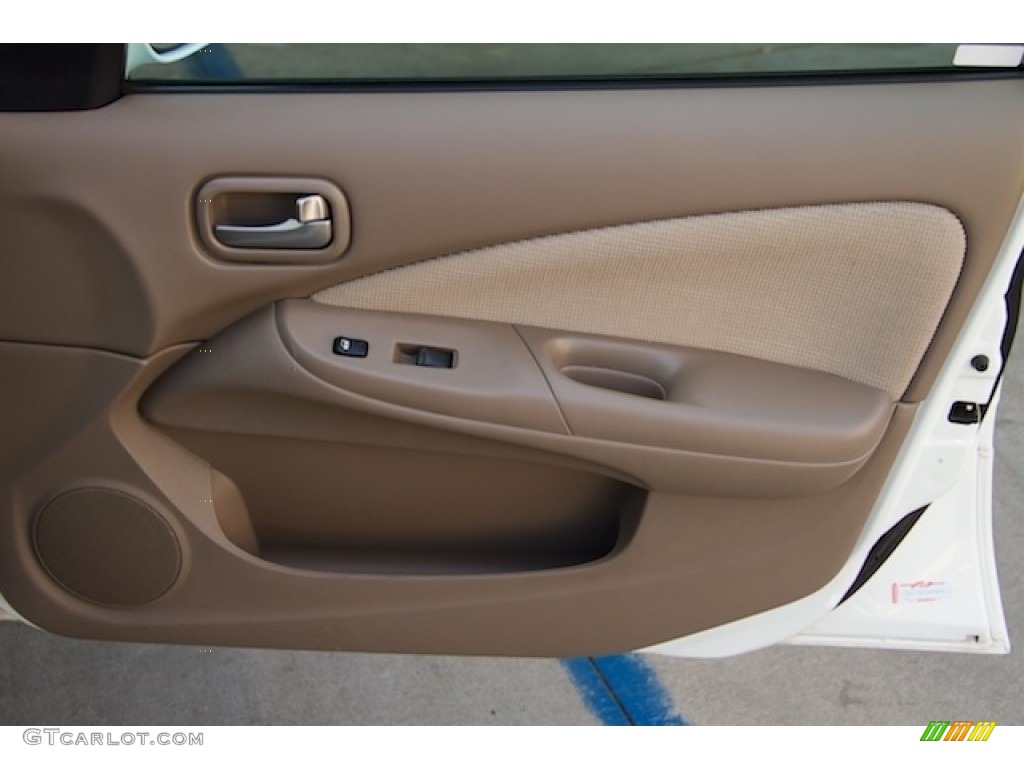 2004 Nissan Sentra 1.8 S Door Panel Photos