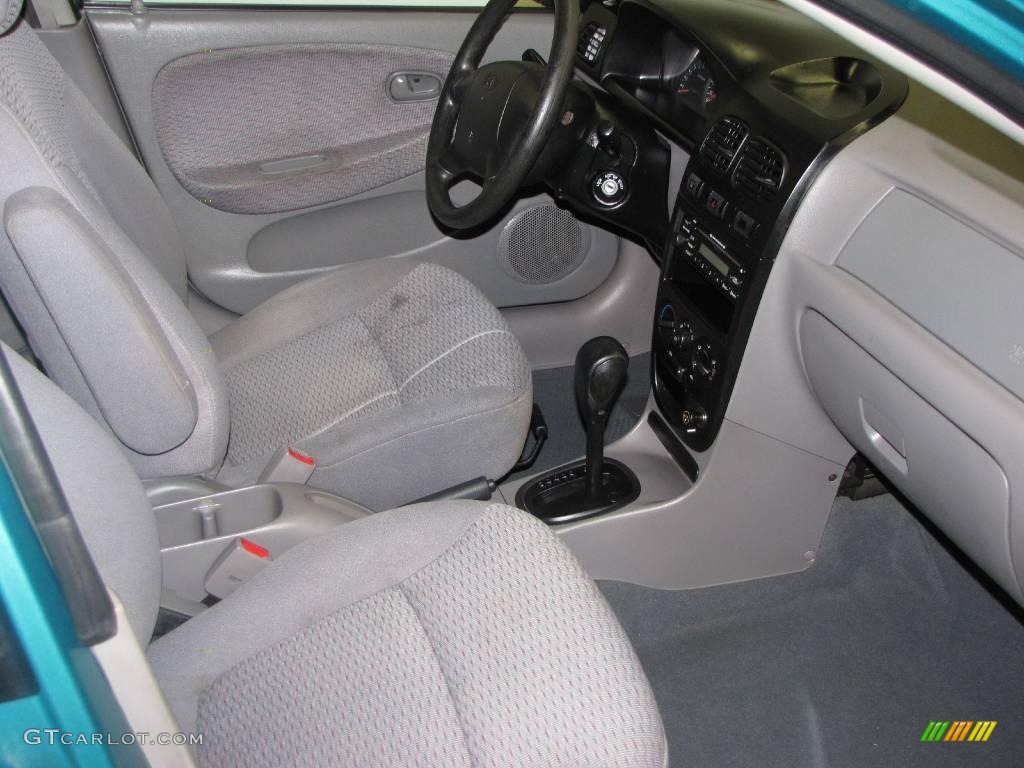 2002 Rio Cinco Hatchback - Emerald Green / Gray photo #14