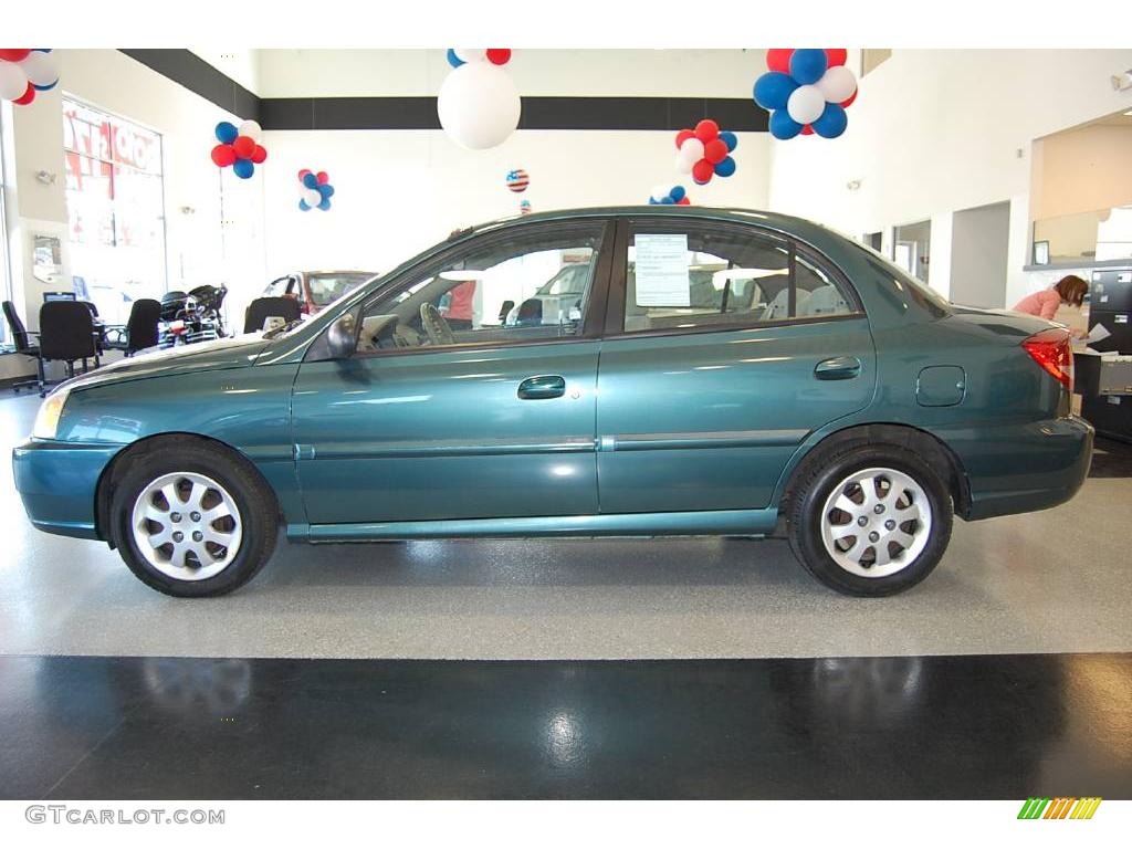 2003 Rio Sedan - Willow Green / Beige photo #3