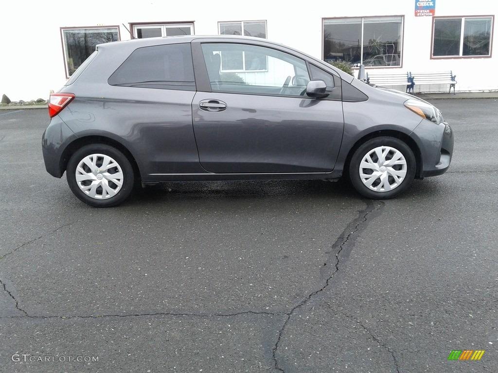 Magnetic Gray Metallic 2018 Toyota Yaris 3-Door L Exterior Photo #138704208