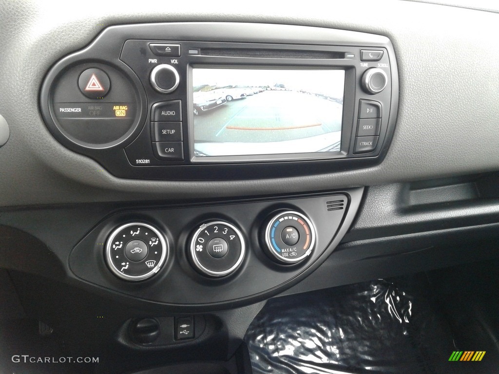 2018 Toyota Yaris 3-Door L Controls Photo #138704436