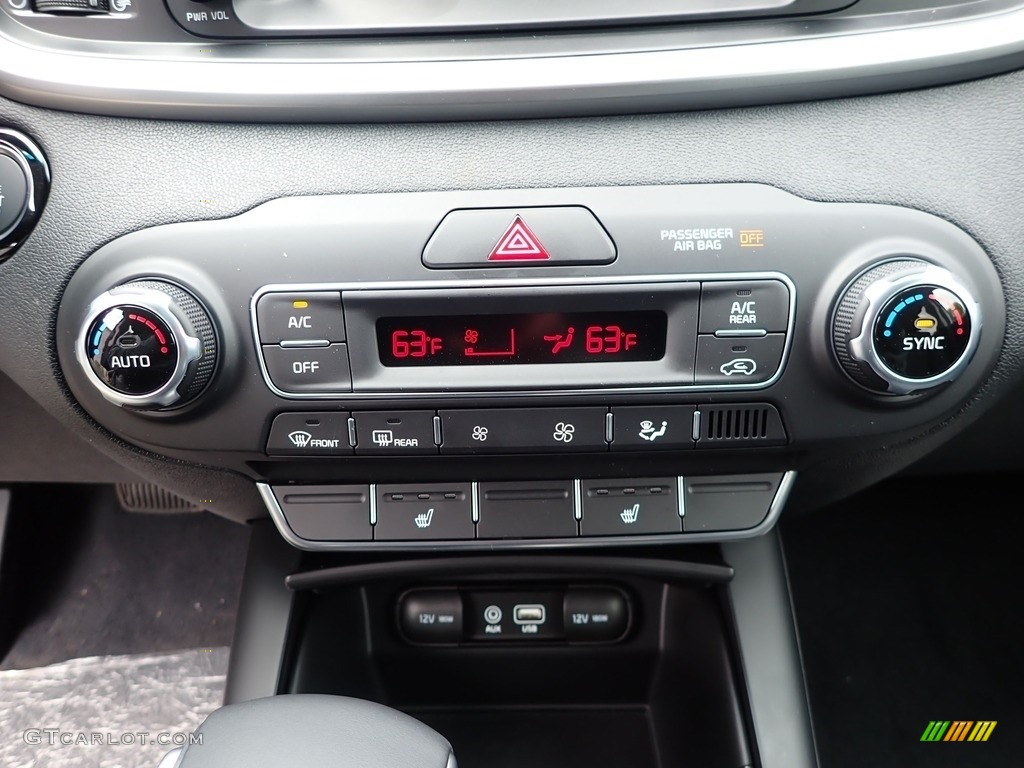 2020 Sorento S AWD - Snow White Pearl / Black photo #19