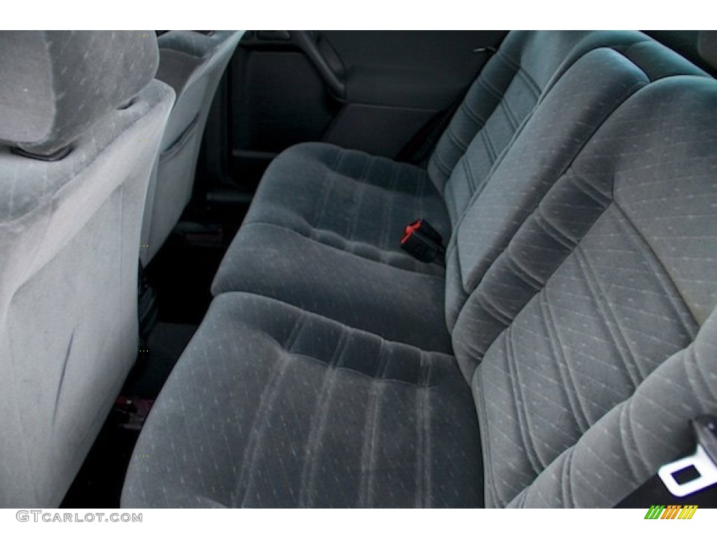 1998 Volkswagen Jetta GLS Sedan Rear Seat Photo #138709776