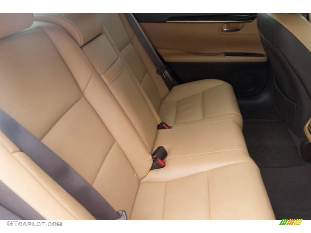 2016 Lexus ES 300h Hybrid Rear Seat Photo #138711576