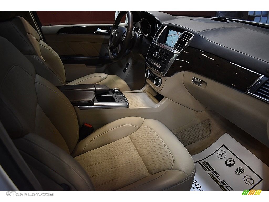 2016 GL 450 4Matic - Polar White / Almond Beige/Mocha photo #16