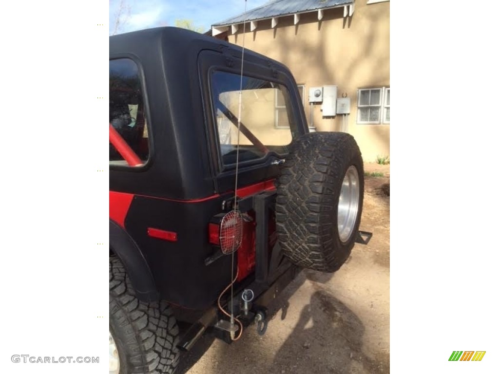 1979 CJ7 4x4 - Firecracker Red / Black photo #4