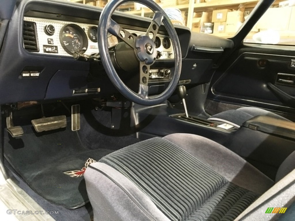 1981 Firebird Trans Am Coupe - White / Dark Blue photo #6