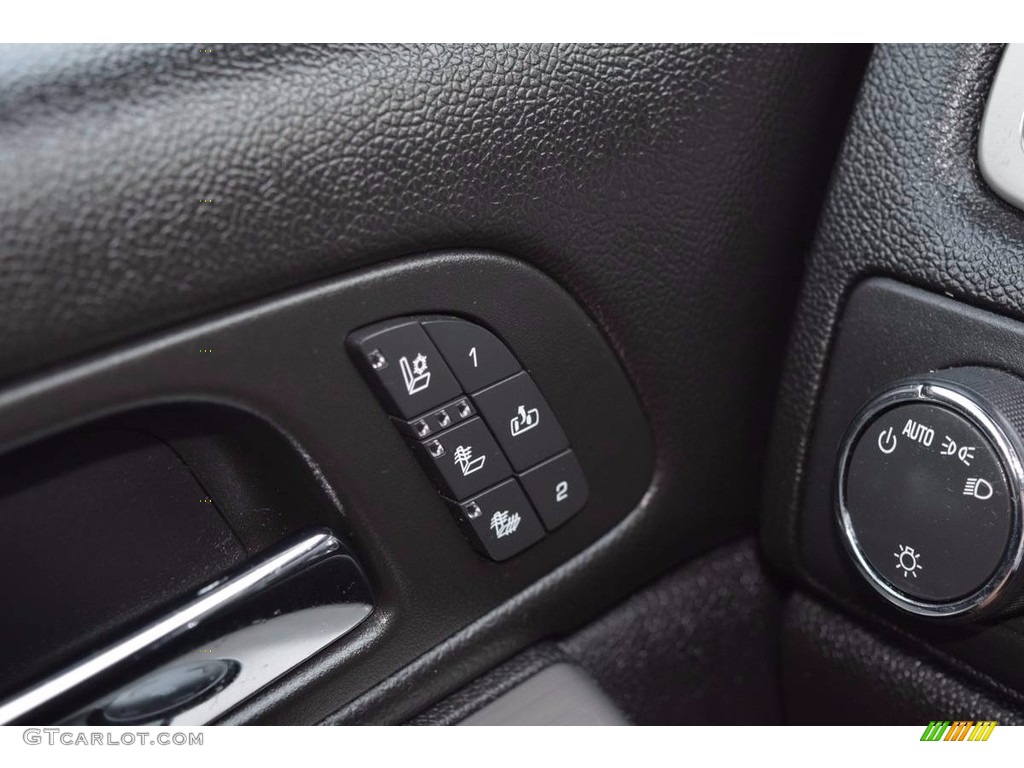 2013 Chevrolet Silverado 3500HD LTZ Crew Cab 4x4 Dually Ebony Door Panel Photo #138715299