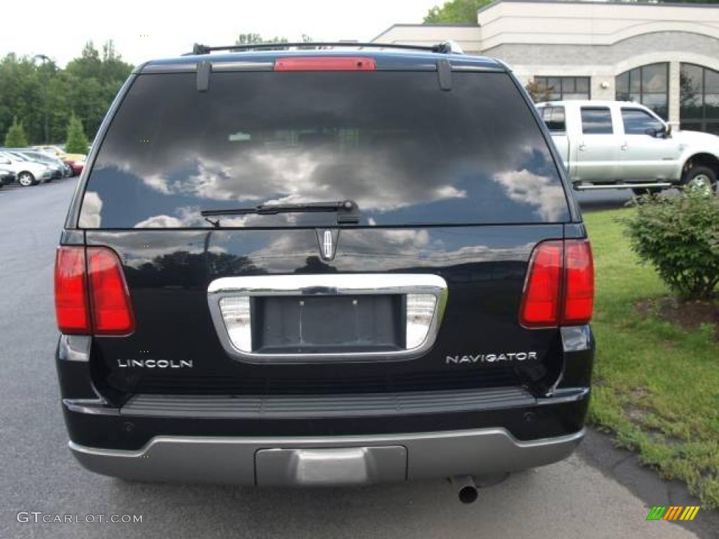 2003 Navigator Luxury - Black / Black photo #5