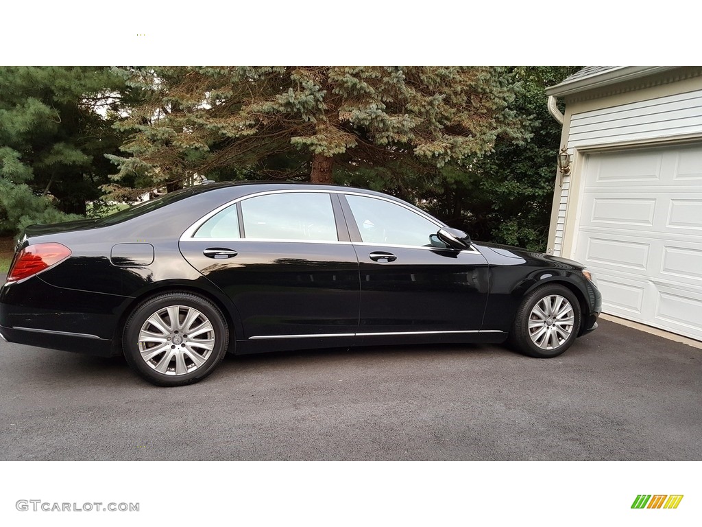 2015 S 550 4Matic Sedan - Black / Black photo #1