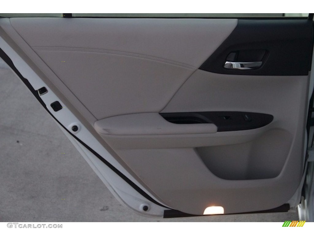 2014 Honda Accord Plug-In Hybrid Gray Door Panel Photo #138716940