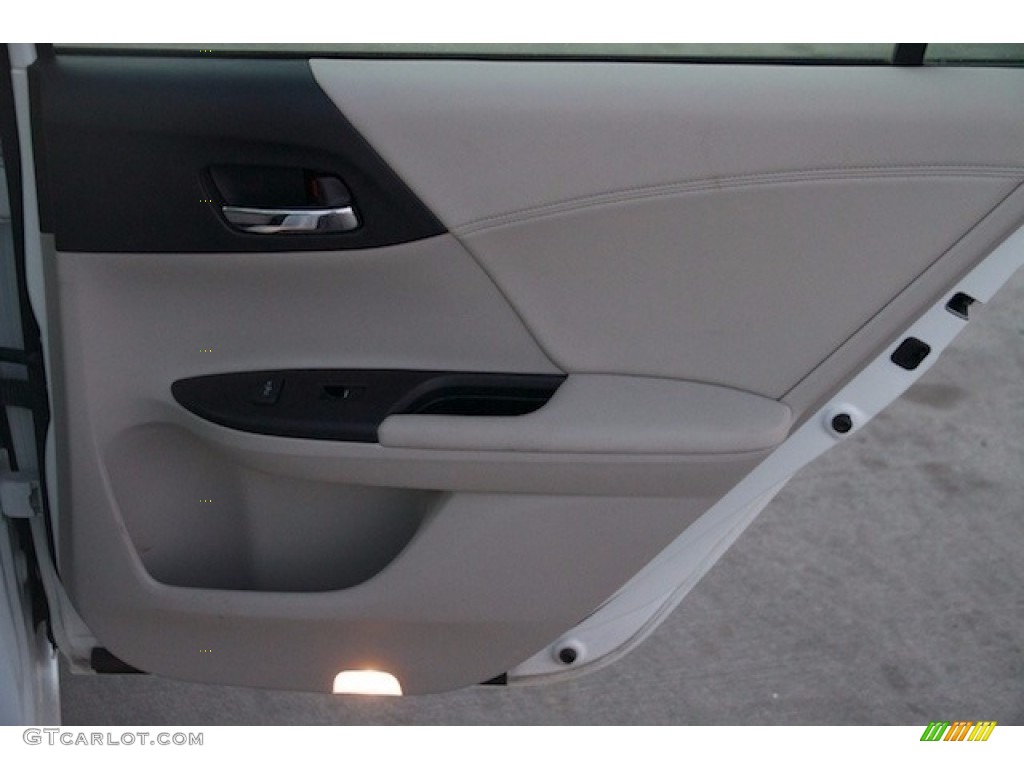 2014 Honda Accord Plug-In Hybrid Gray Door Panel Photo #138716952
