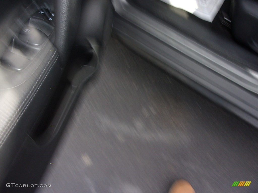 2017 Rogue S AWD - Gun Metallic / Charcoal photo #11
