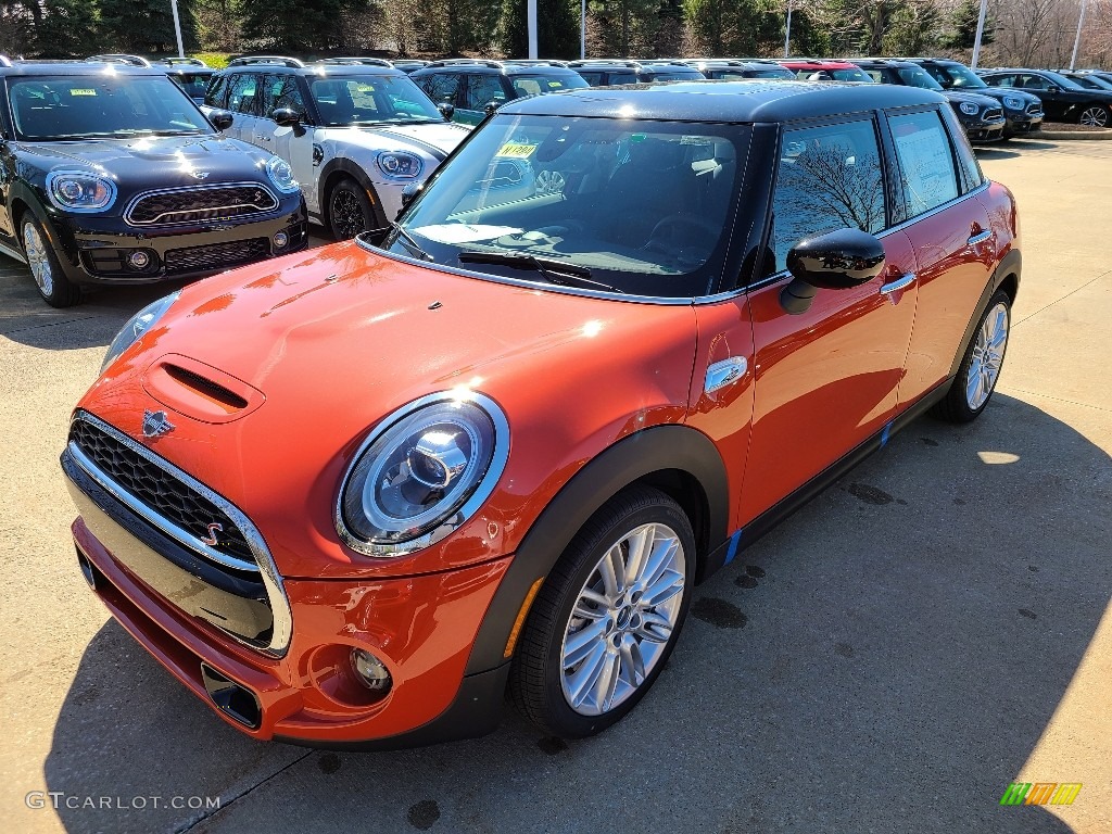 2020 Hardtop Cooper S 4 Door - Solaris Orange Metallic / Carbon Black photo #4