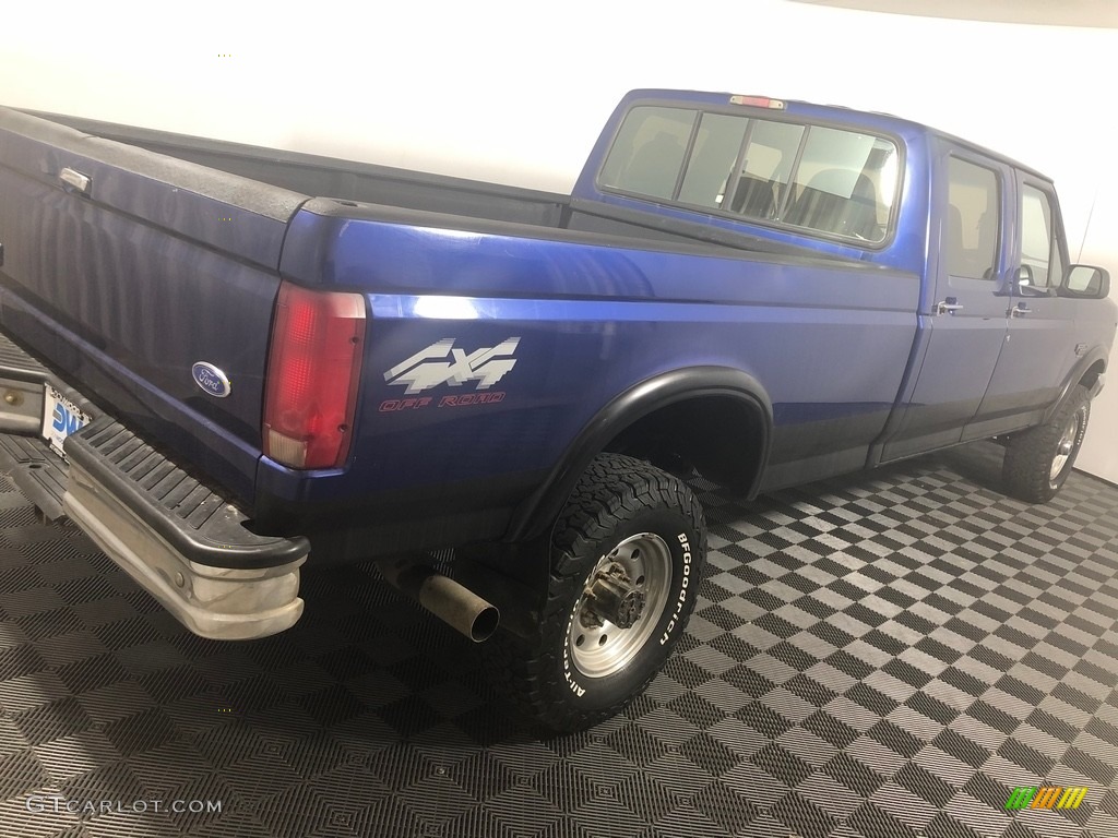 1997 F350 XLT Crew Cab 4x4 - Royal Blue Metallic / Royal Blue photo #2