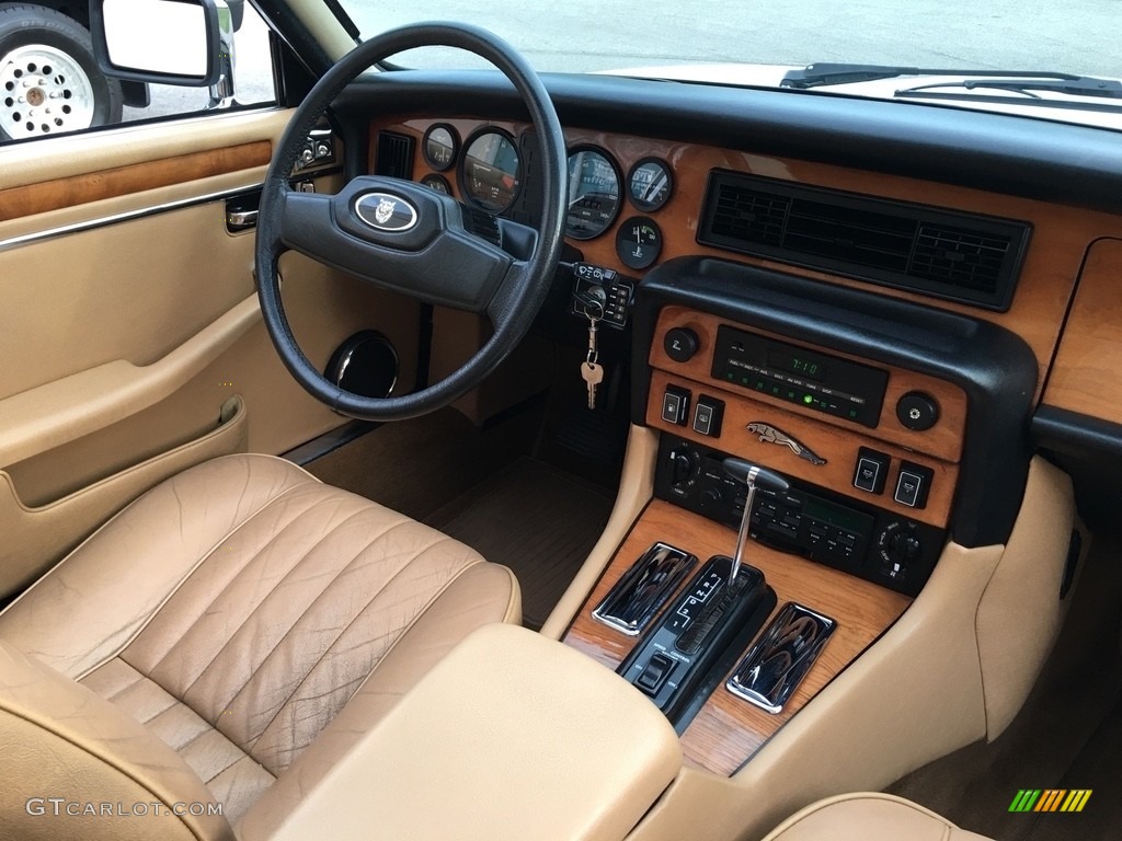 1987 Jaguar XJ XJ6 Front Seat Photo #138724392
