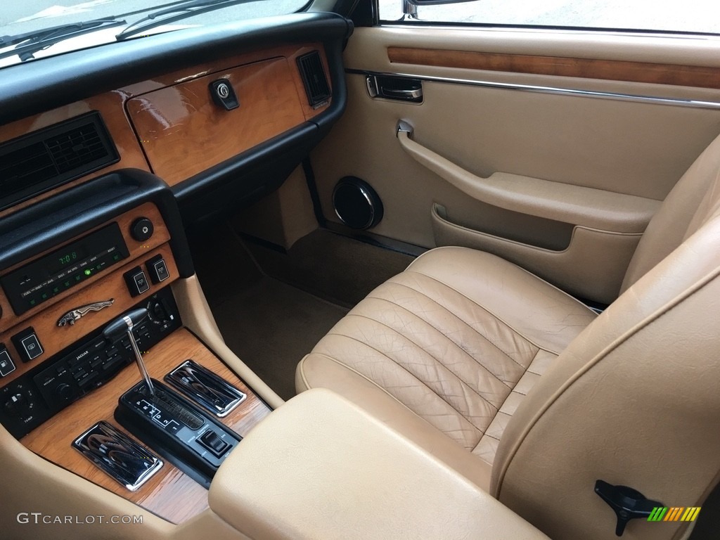1987 Jaguar XJ XJ6 Front Seat Photo #138724416