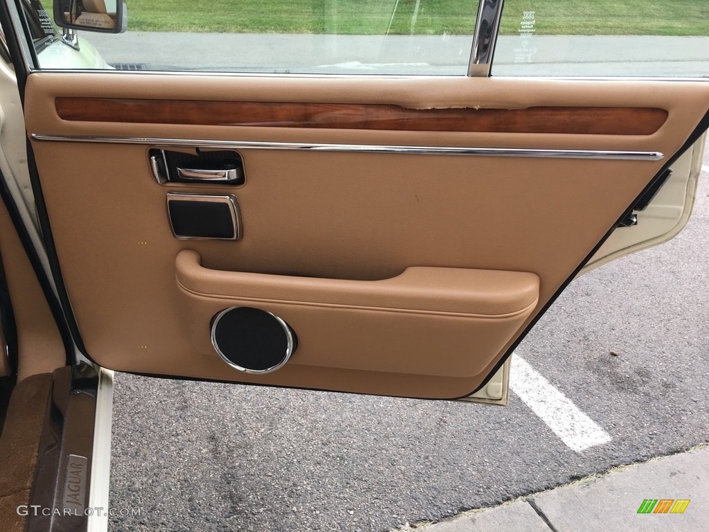 1987 Jaguar XJ XJ6 Biscuit Door Panel Photo #138724845