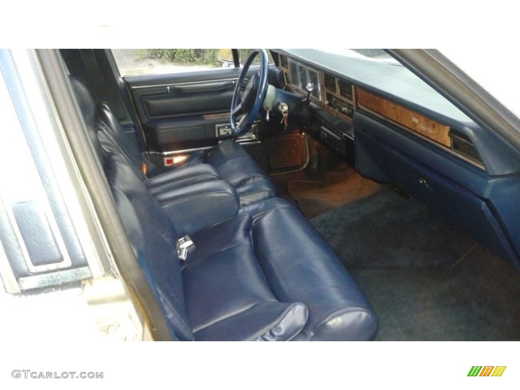 Admiral Blue Interior 1985 Lincoln Town Car Standard Town Car Model Photo #138725289